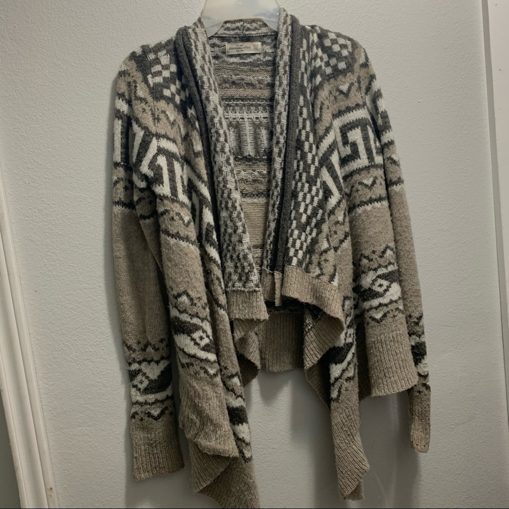 Abercrombie cardigan